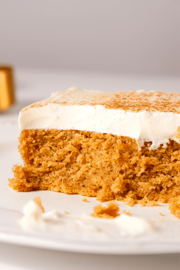 Le Meilleur Gâteau à la Citrouille avec Glaçage au Fromage à la Crème