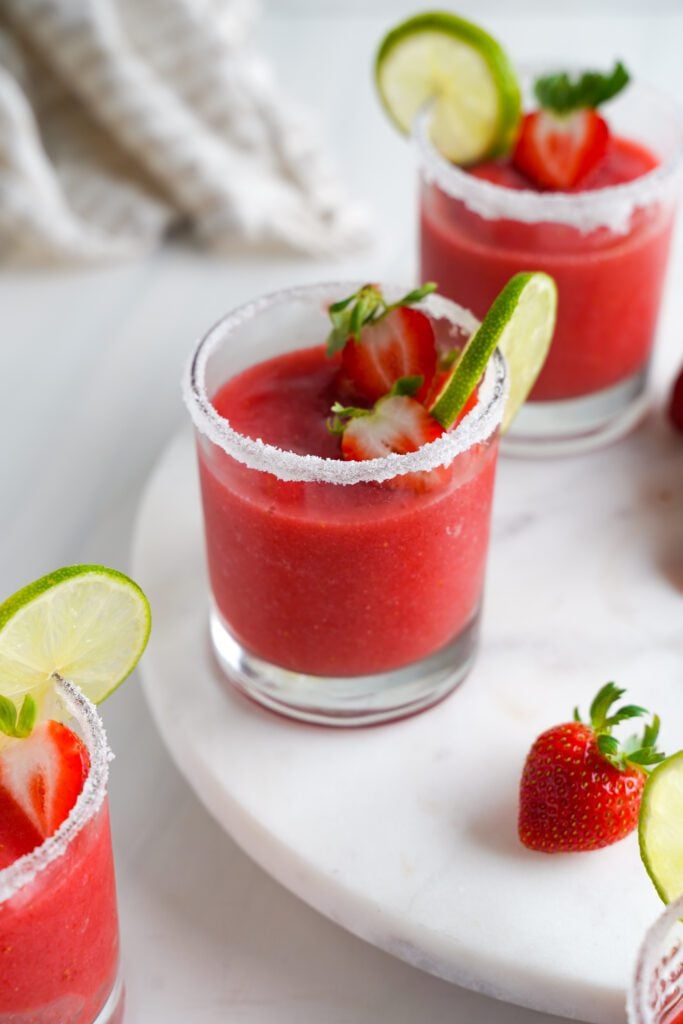 Margaritas à la fraise Rafraîchissantes Smoothie  | cookingwithcassandra.com