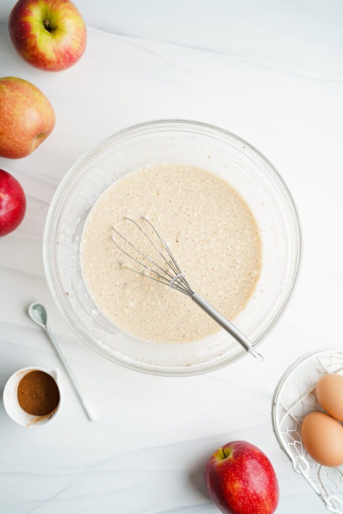 Pâte composée d'œufs, de lait, de sucre, de vanille, de sel, de farine et de cannelle | cookingwithcassandra.com