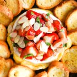 Brie au four aux fraises