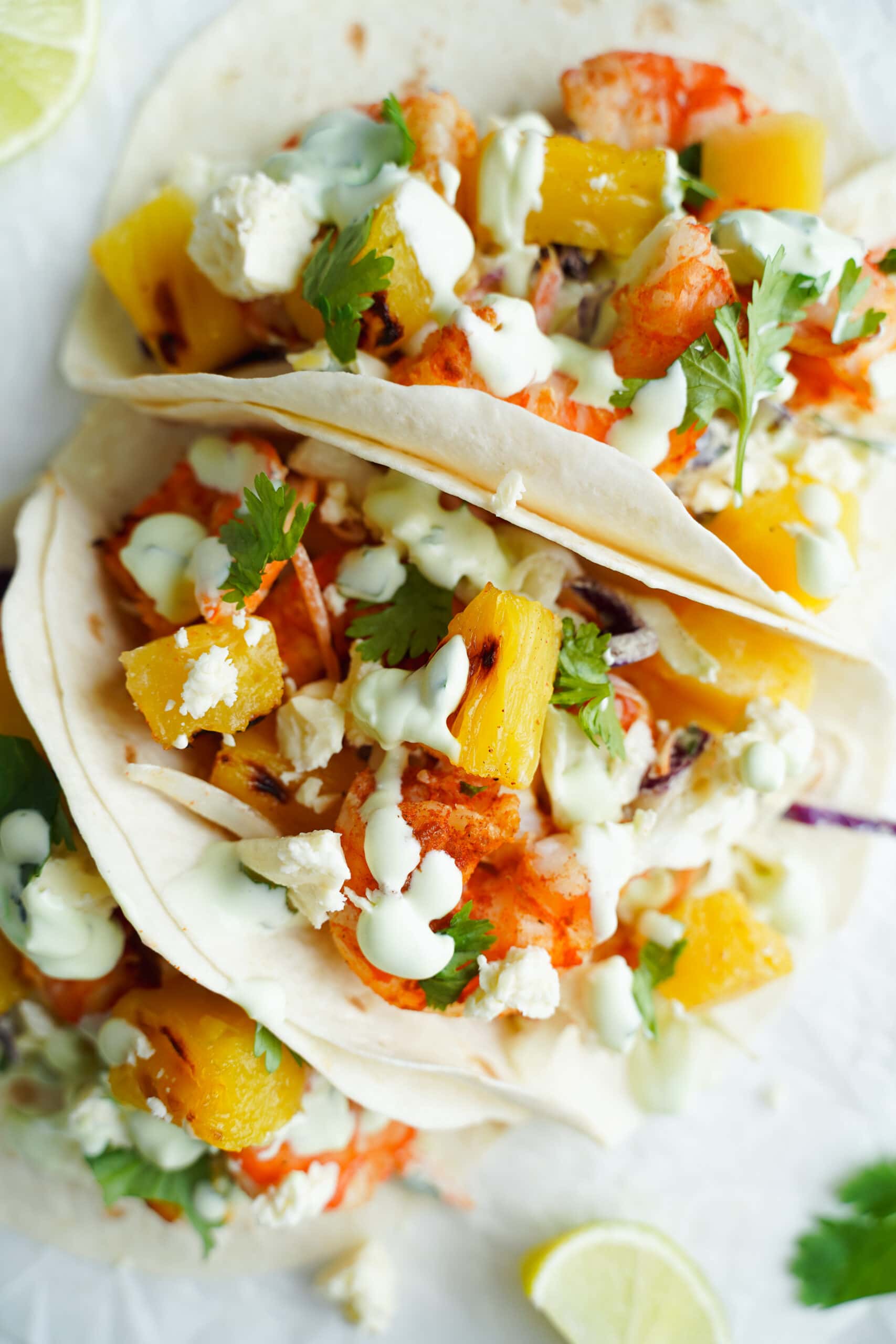 MEILLEURS Tacos de Crevettes sur Plaque avec Sauce Crème de Coriandre | cookingwithcassandra.com