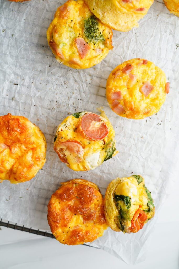 Muffins aux œufs faciles réalisés de trois façons | cookingwithcassandra.com