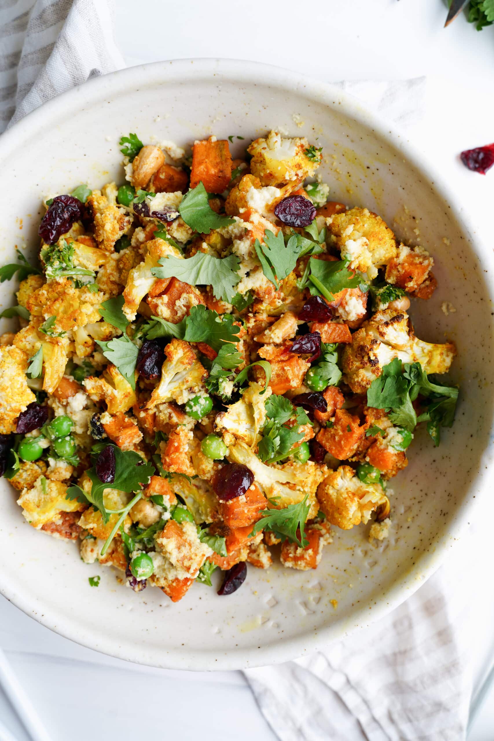 Salade d'automne rôtie au curry | cookingwithcassandra.com